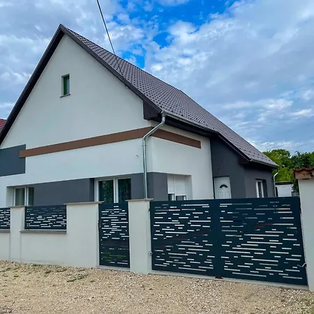 Holyday Relax 펜션